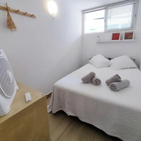 Apartment Thegoldsand Cala Salions Tossa De Mar